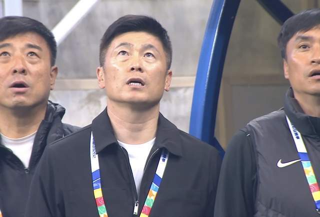 李国旭下4主力，大连留力重庆 吕焯毅身体被碾压 阿利米不像外援