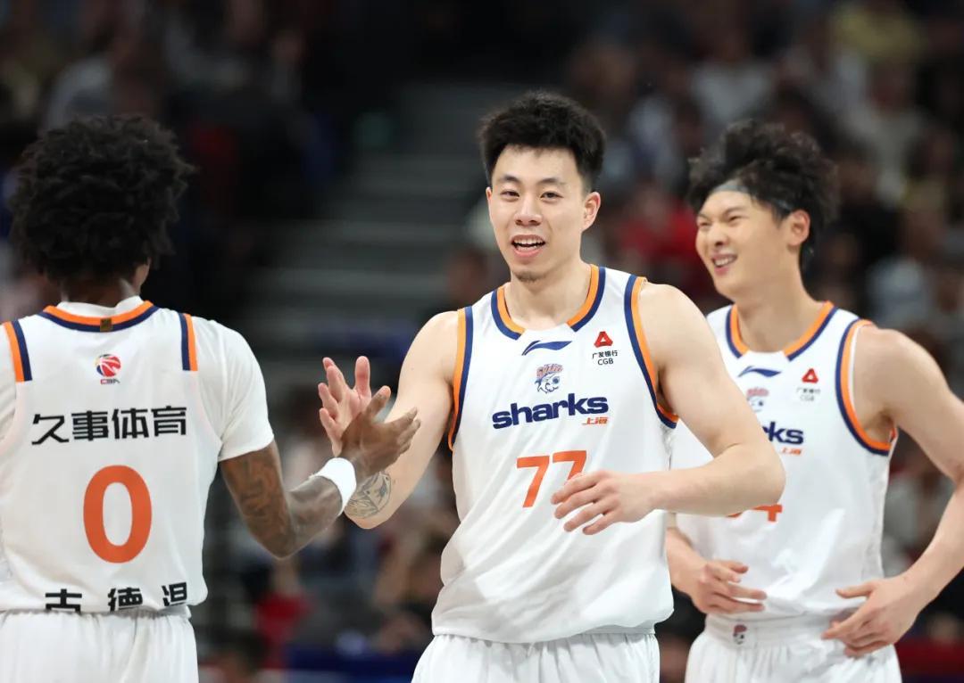 在线下注-上海男篮时隔24年再夺常规赛冠军